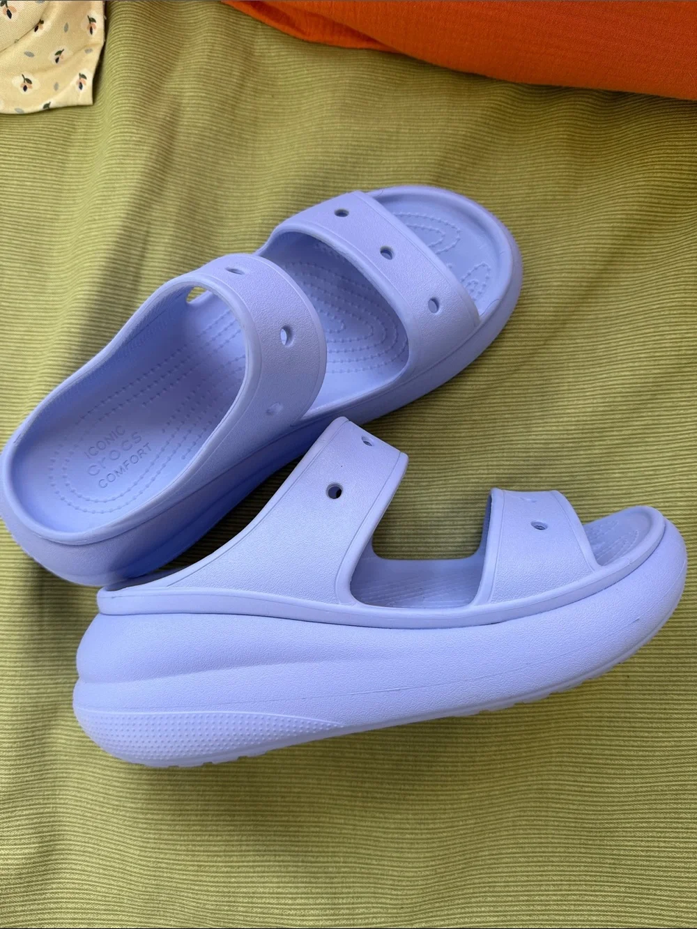 ✨platform croc sandal✨